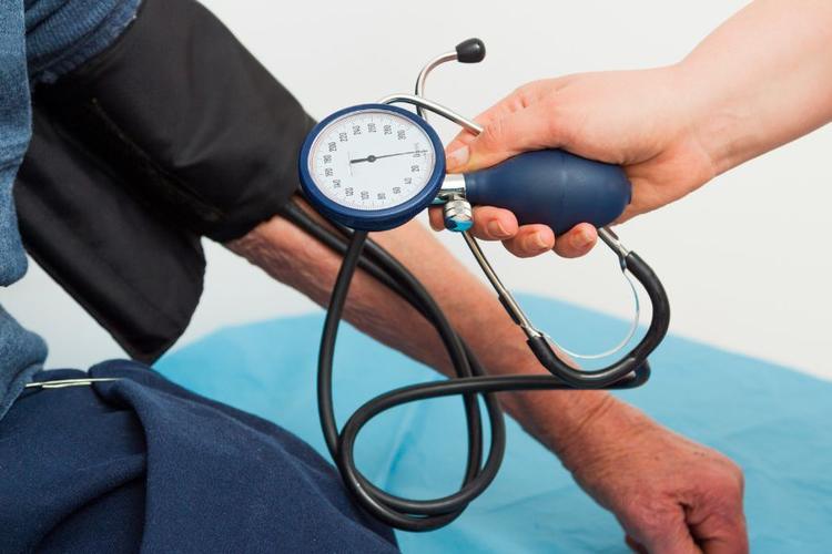 Consigli per il controllo dell'Ipertensione: Promuovere una pressione sanguigna salutare