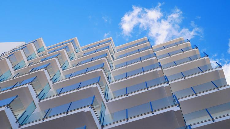 El Hotel del Futuro: en China, el primer establecimiento gestionado íntegramente por robots e IA