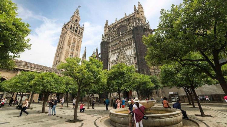 Catedral de Sevilla: secretos del cocodrilo, Colón y las tumbas reales