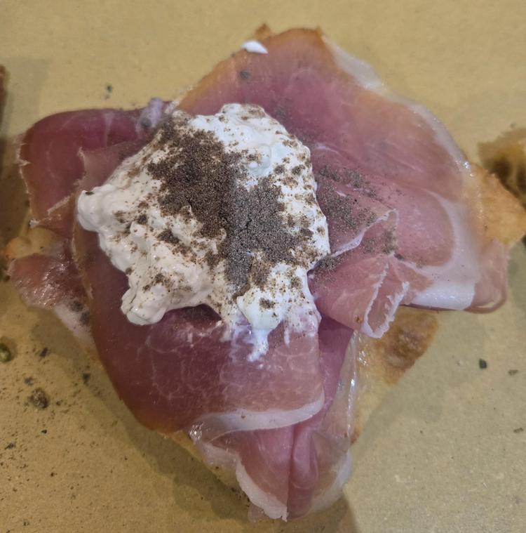 Focaccina culatta €3