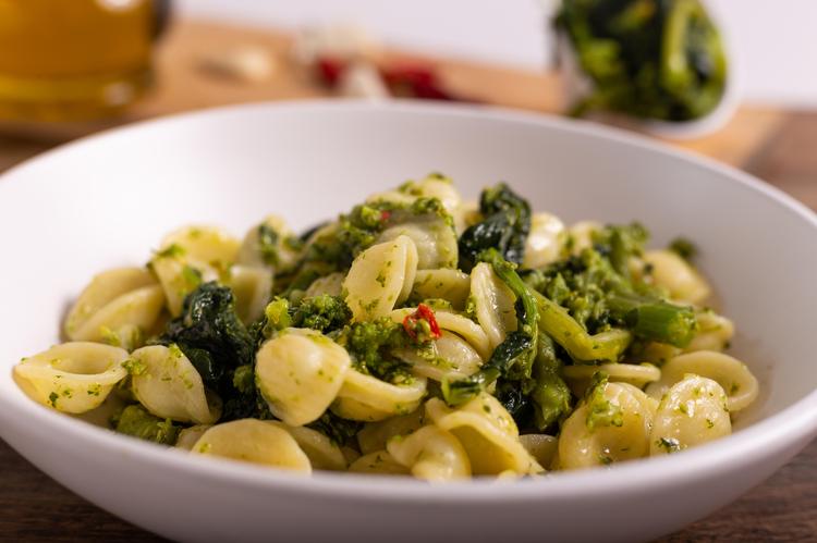 ORECCHIETTE CON LE CIME DI RAPA