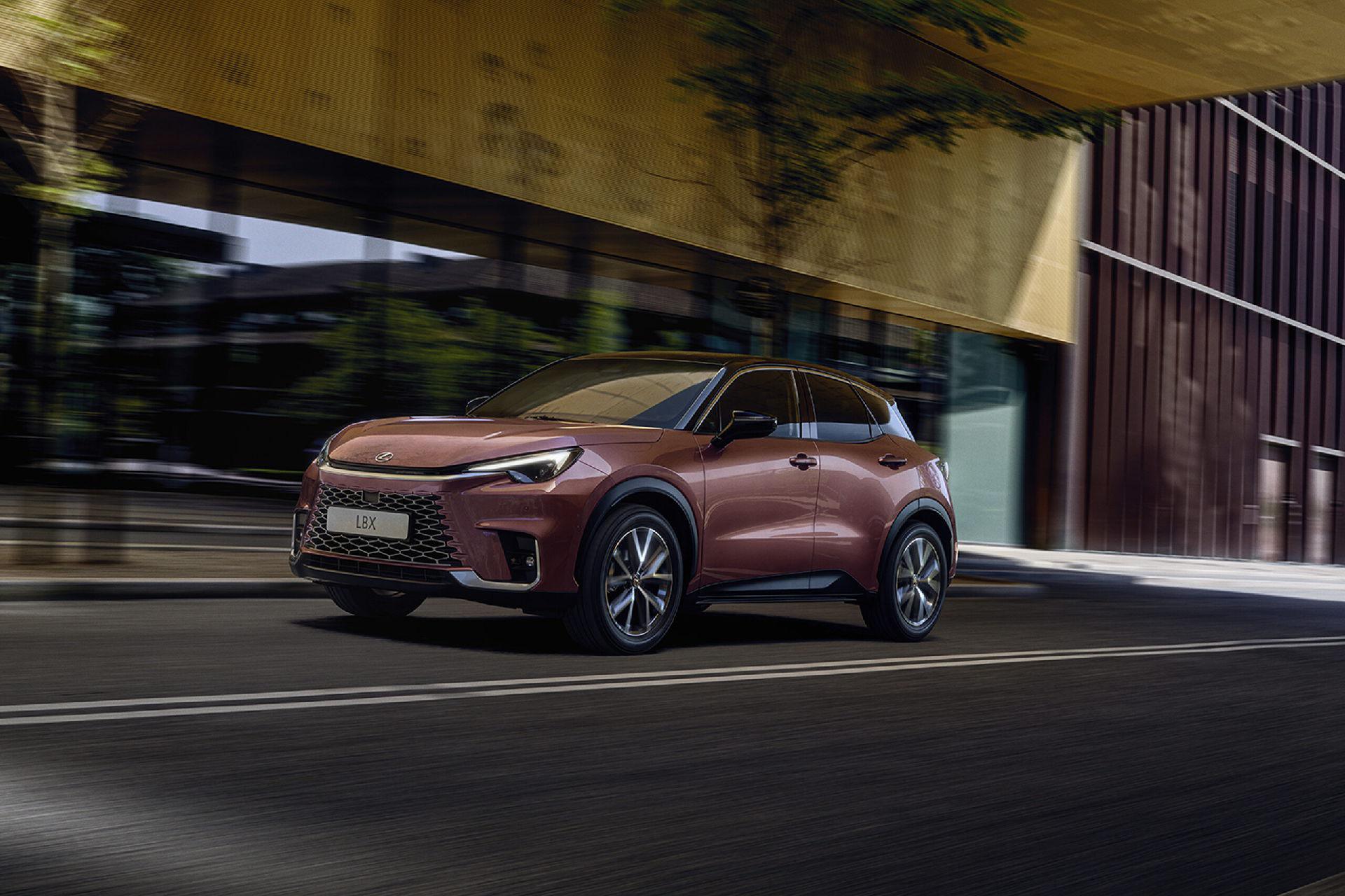 Lexus › LBX ELEGANT 2026: el gran protagonista por precio y equipamiento