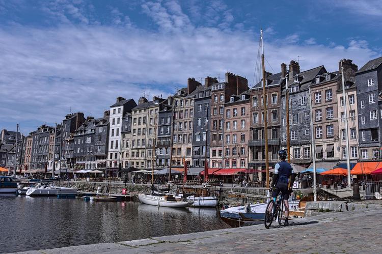 Following Monet through Normandy