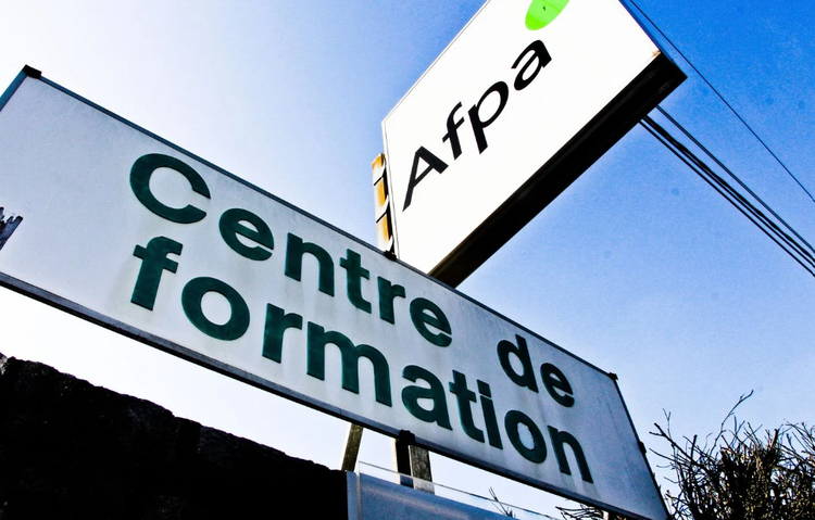 Face à la suppression de 8.000 places de formation, la Nouvelle-Aquitaine veut « éviter le plus de dégâts possibles »