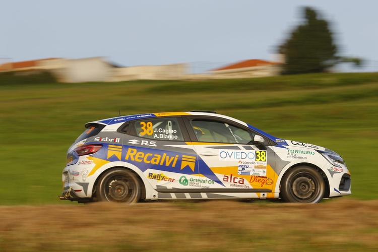 Así van las copas de Renault en el ecuador el Rally Blendio Princesa de Asturias Ciudad Oviedo