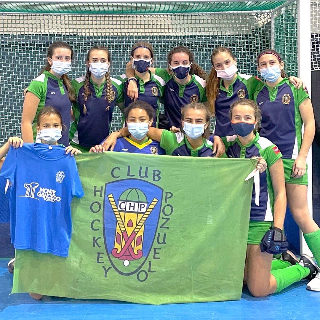 El equipo Cadete Azul femenino se proclama campeón de la liga madrileña de hockey sala