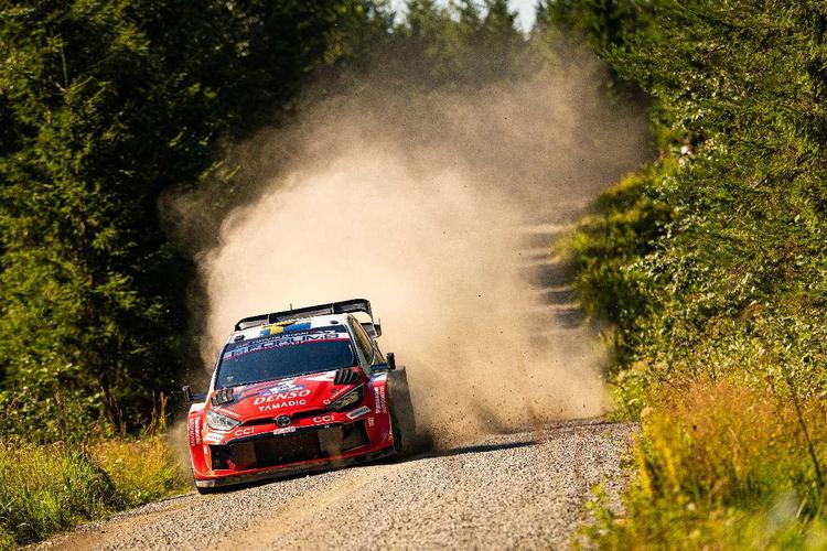 Oliver Solberg, segundo en Finlandia 2026: «Ha sido un fin de semana loco»