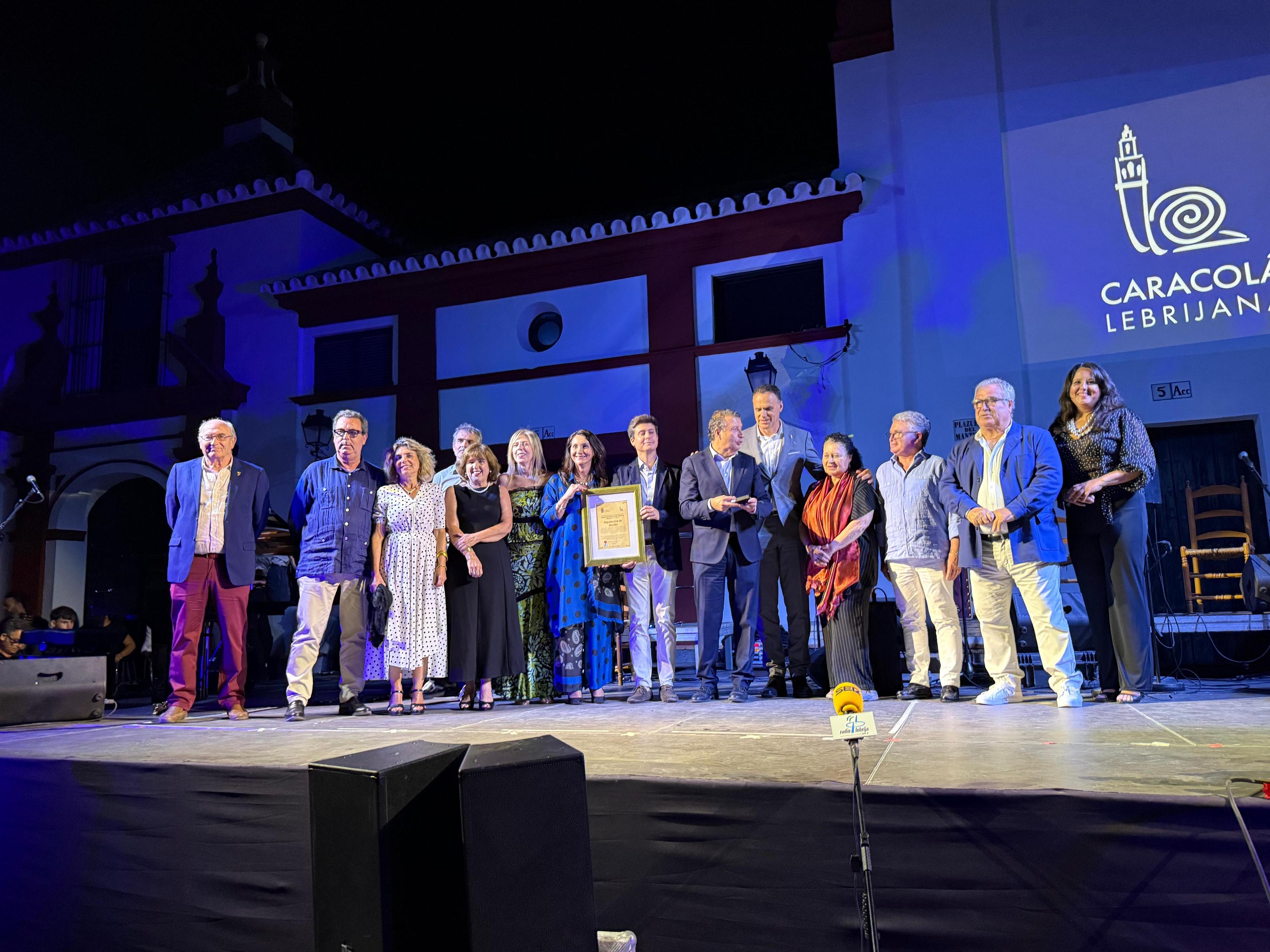La Caracolá Lebrijana se despide con un lleno absoluto, el Caracol de Oro para la Diputación de Sevilla y los vítores del público a La Reina Gitana y Anabel Valencia