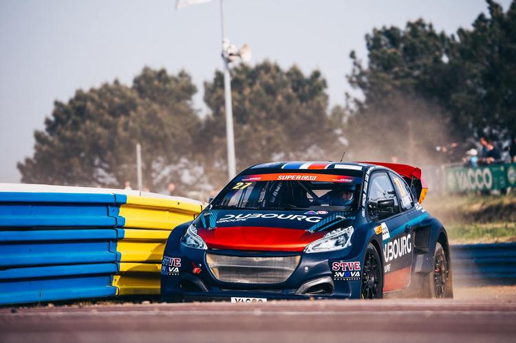 JB Dubourg au dessus du lot en Q4