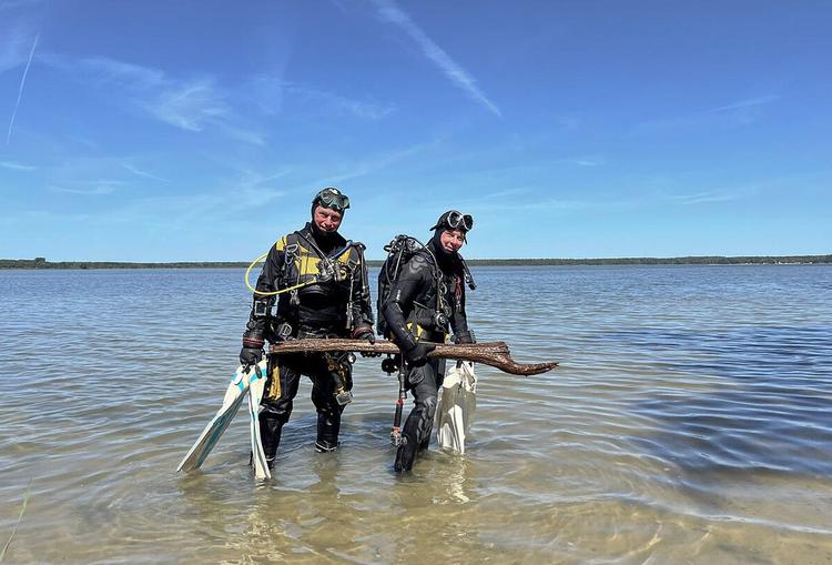 10,500-year-old wooden structures discovered beneath German lake