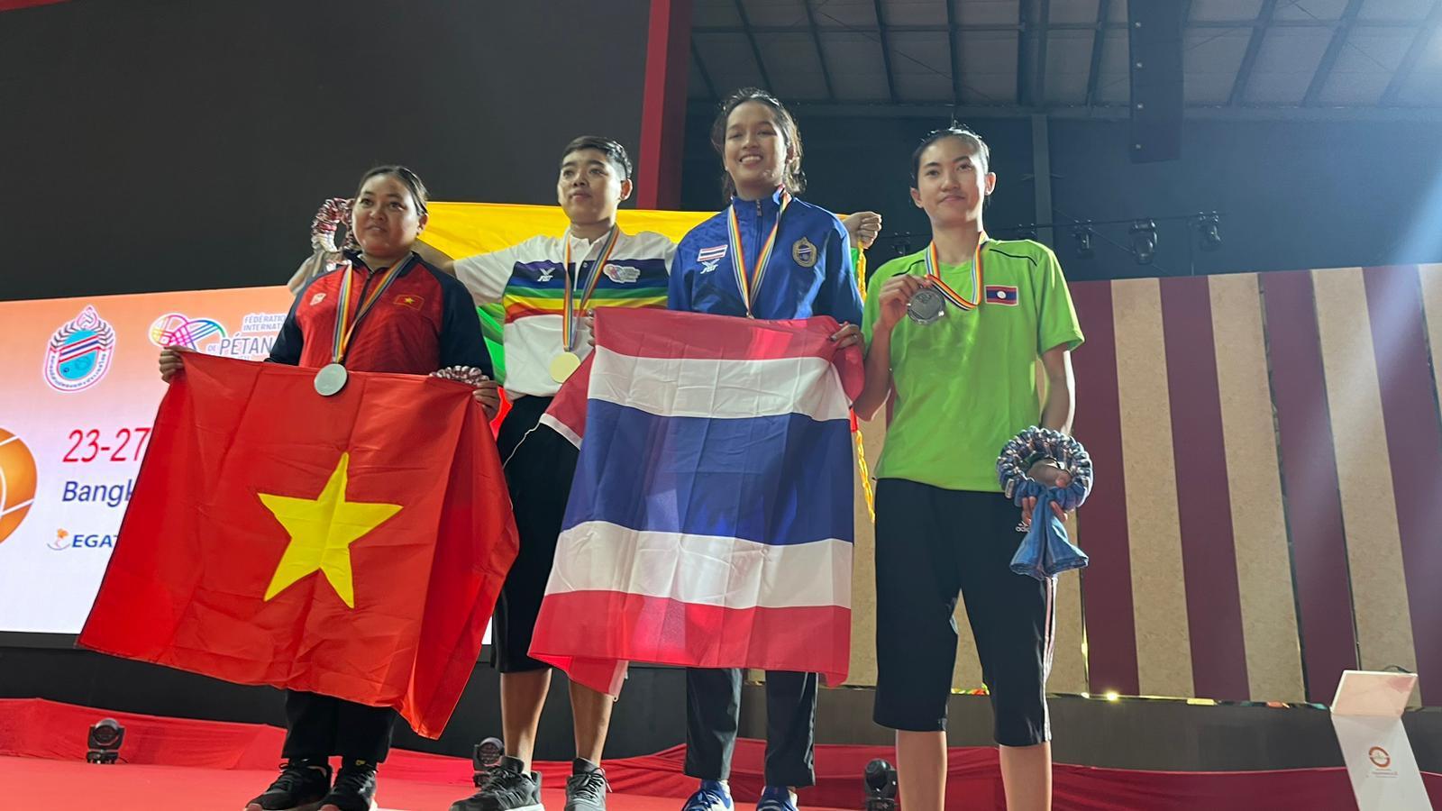 la-birmane-khin-cherry-thet-championne-du-monde-de-tir-de-pr-cision