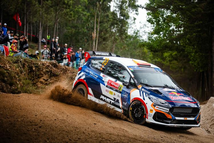 Gil Membrado debuta con el Rallye Team Spain en los míticos tramos de Finlandia
