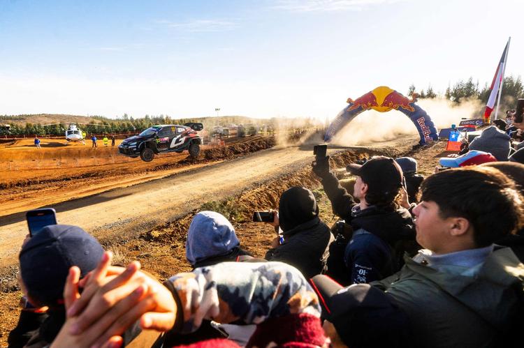 Elfyn Evans y Sami Pajari protagonizan la lucha por el título del WRC en el Rally Chile 2026