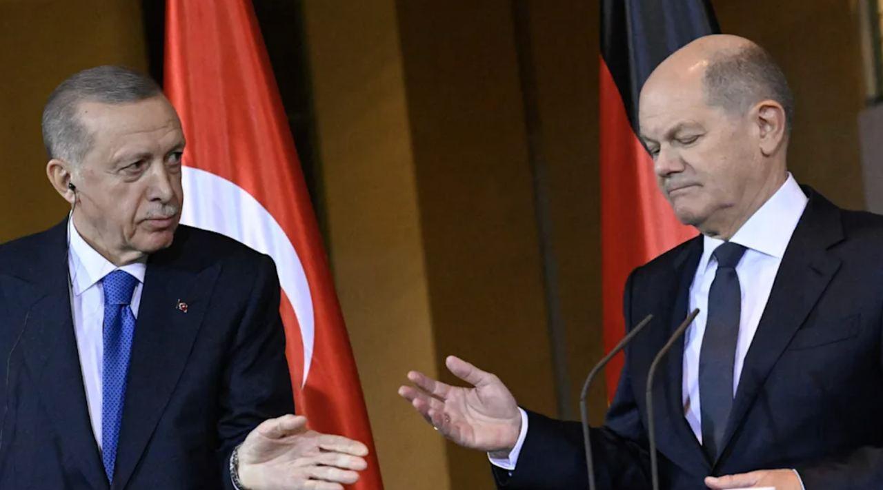 أردوغان يخفف من لهجته تجاه إسرائيل خلال زيارته لألمانيا