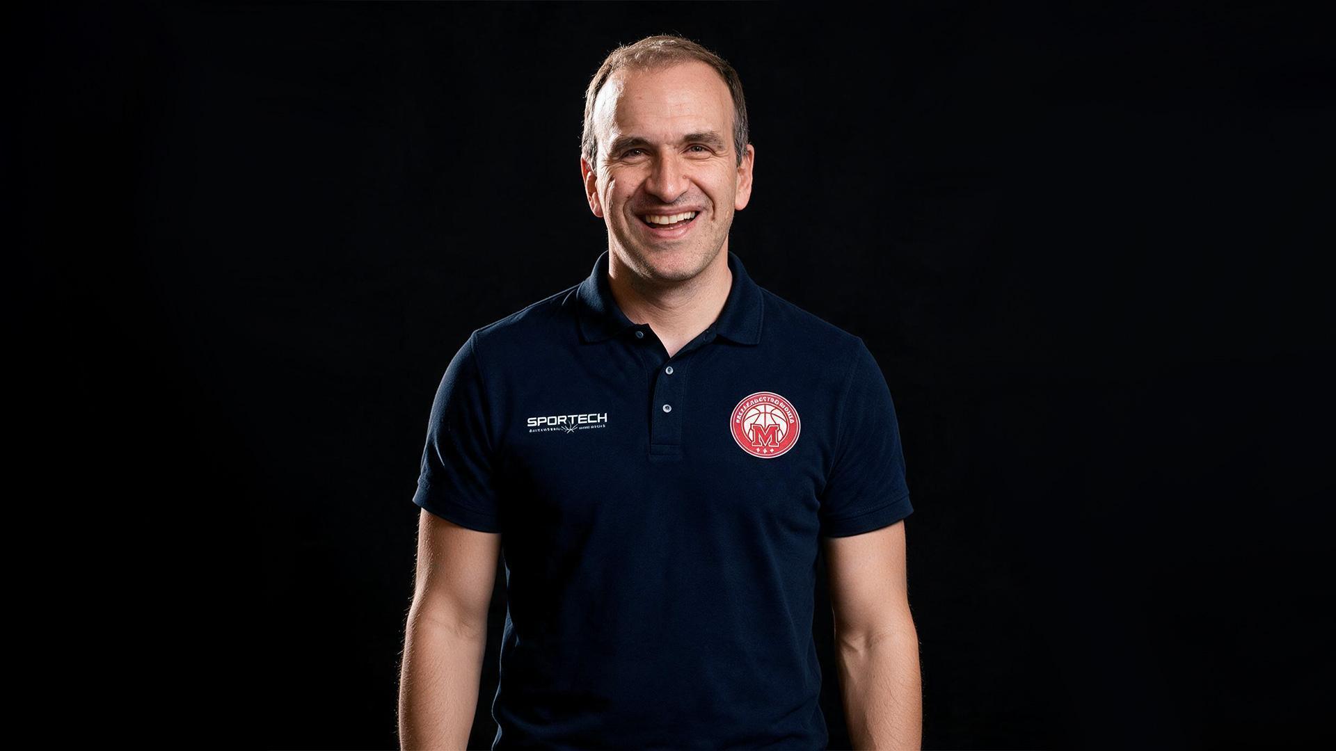 Nicola Castagna è il coach di Pallacanestro Monza: "Un progetto ambizioso per riportare la grande pallacanestro in città"