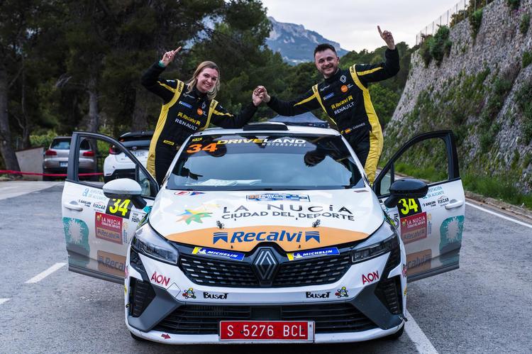 Nicolás Cabanes se estrena como campeón del Clio Trophy venciendo en casa