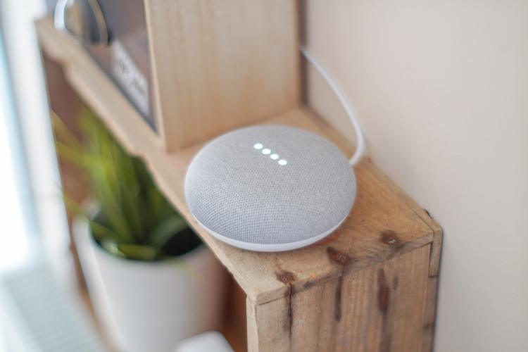 A partir del 4 de septiembre, "Hey Google" cambia de respuesta: Google apaga Assistant y lo sustituye (para siempre) por Gemini
