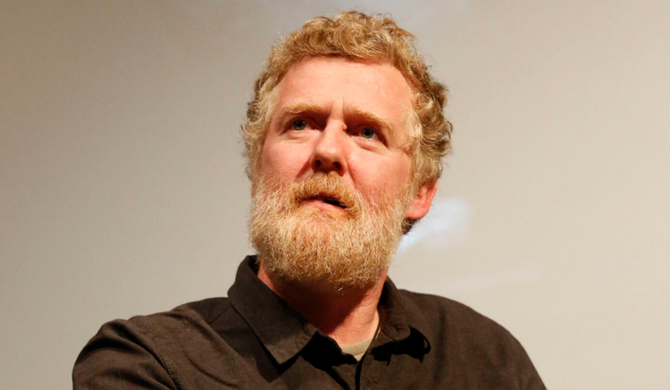 Tributes continue to pour in for Glen Hansard as Dublin City Council opens book of condolence