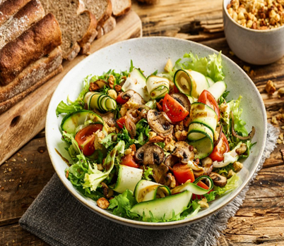 BOWL MIT MANDEL-CASHEW-CRUMBLE