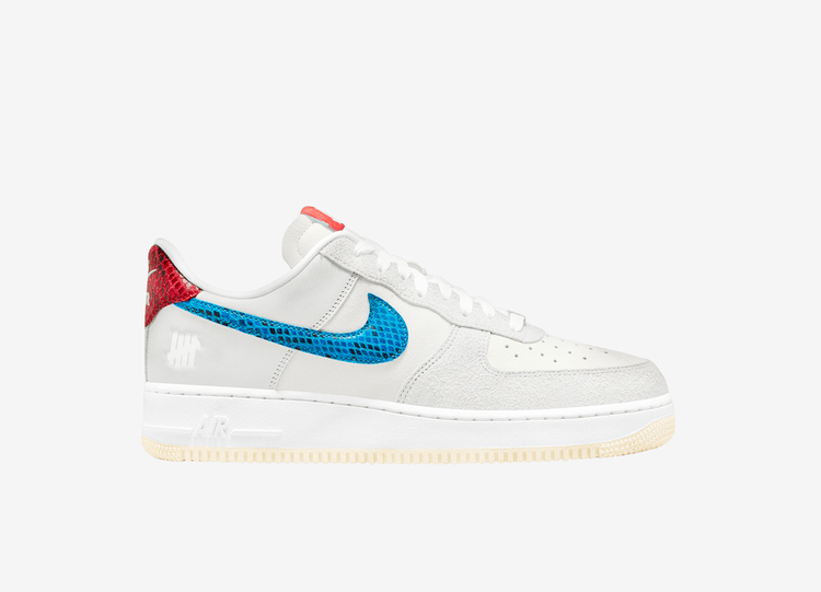 NIKE Air Force 1 Low x Undefeated 5 On It Dunk vs. AF1