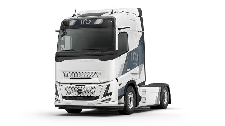 VOLVO TRUCKS LANZA UN CAMIÓN EDICIÓN ESPECIAL PARA CELEBRAR SU 100 ANIVERSARIO.