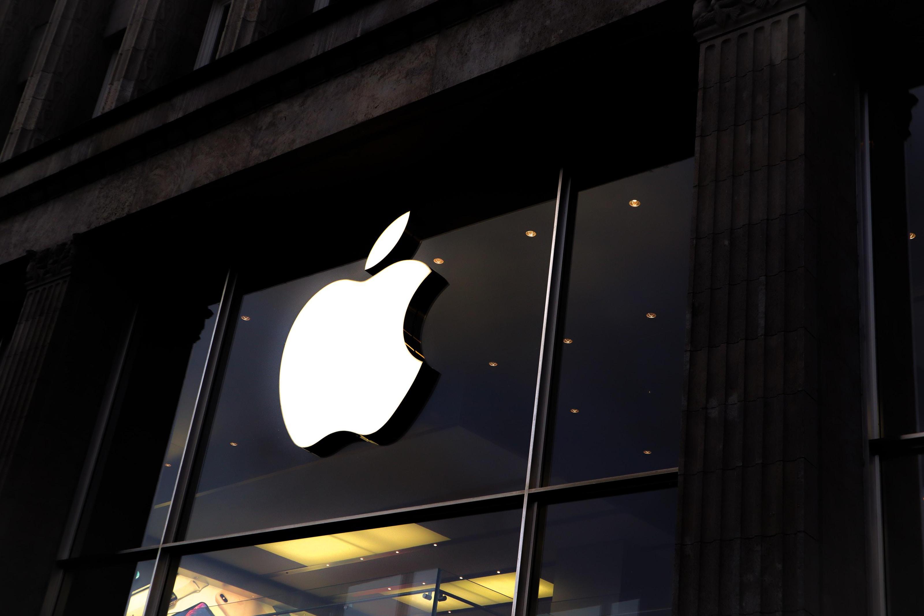 Как Apple подставила под угрозу рекламный бизнес IT-компаний и влияет на их стоимость
