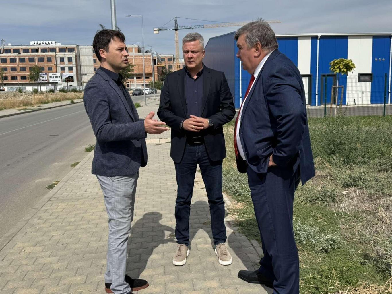 Зам.-кметът Радостин Танев представи развитието на индустриалните зони пред посланика на Република Молдова