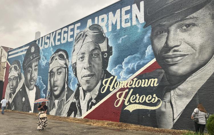 Downtown mural marks Kokomo’s Tuskegee legacy