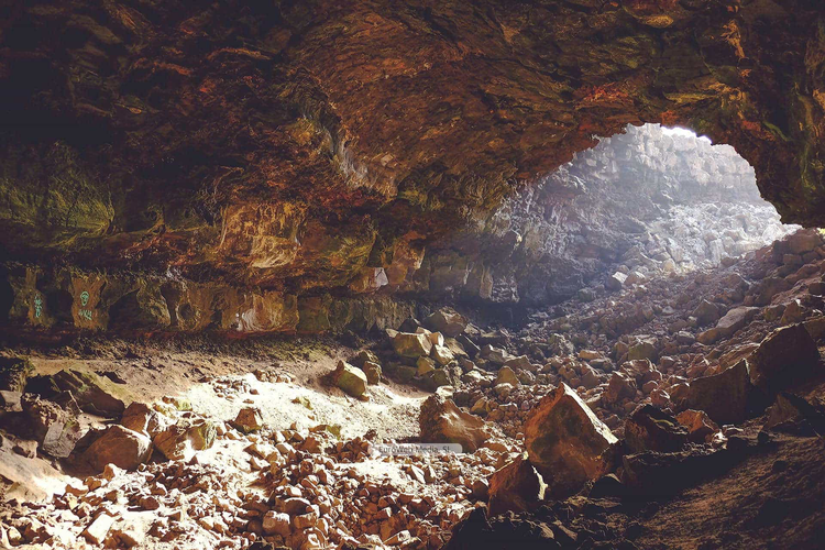 Cueva del Quintanal