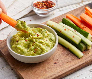 AVOCADO-DIP MIT ZITRONE UND BASILIKUM