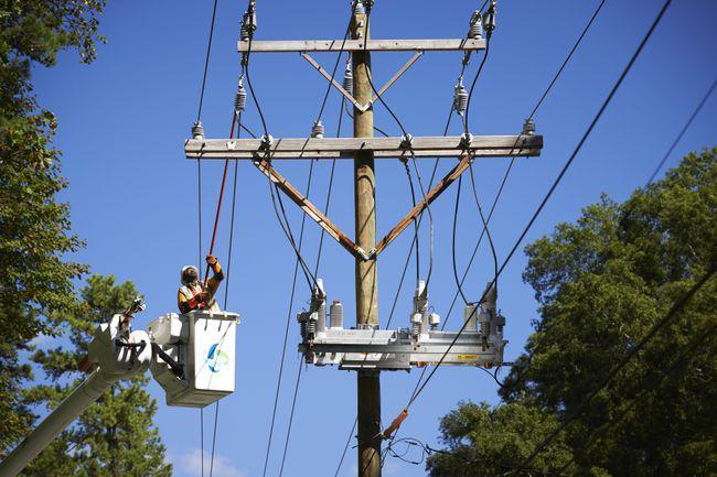 Duke Energy honors line workers