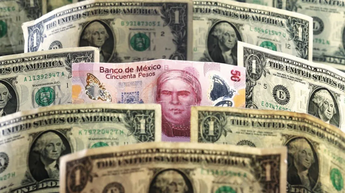Peso mexicano recupera 1.08% en espera de la decisión de la Fed