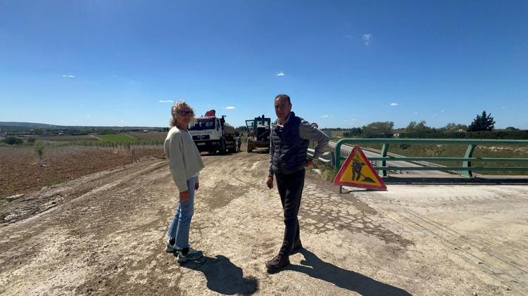 Trabajos de mejora las vías de servicio paralelas a la A-471 para reforzar la seguridad y la accesibilidad