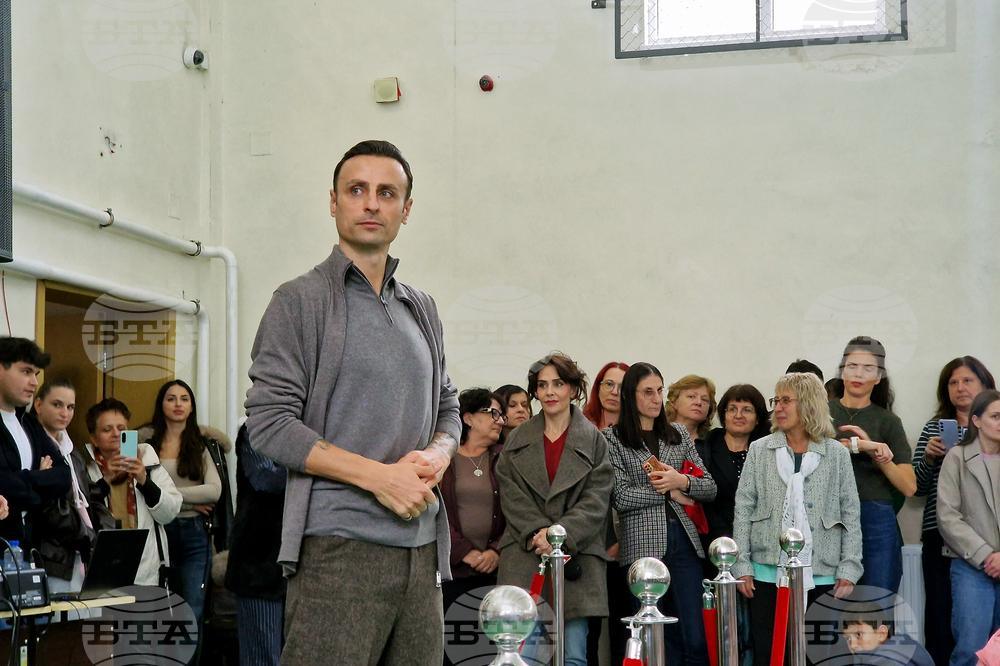 Спортът в България има нужда от хора, които могат да го развиват в правилната посока, каза Димитър Бербатов в Стара Загора