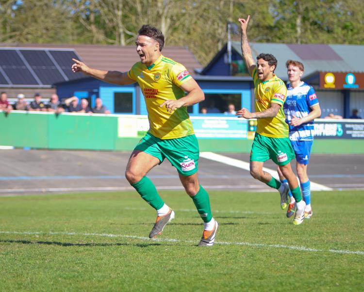 Linnets miss out on home semi-final in victory