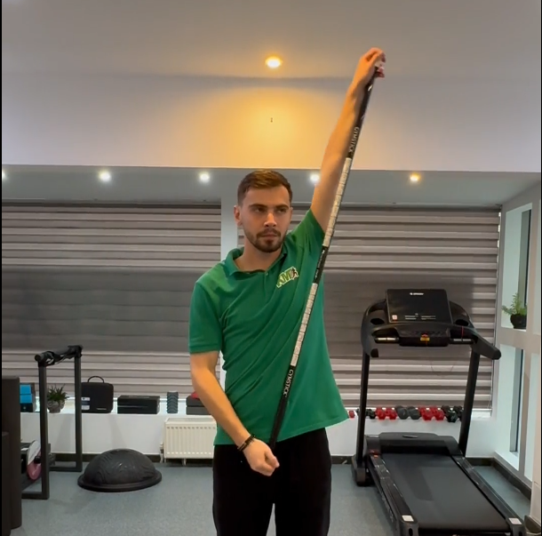 #12 Băț – dus stânga dreapta (Stick side-to-side reach)