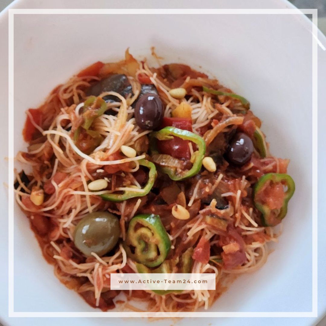 KONJAKNUDELN AN TOMATENSUGO