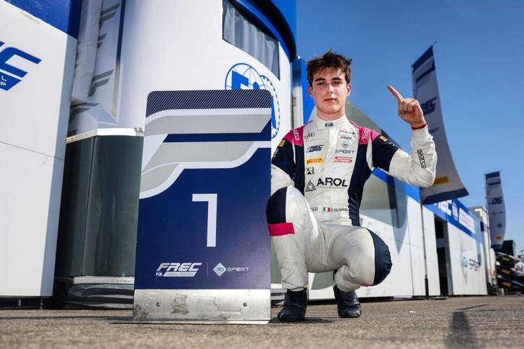 Wheldon hereda la pole en el FREC de Ricard tras la sanción a Olivieri por una infracción técnica