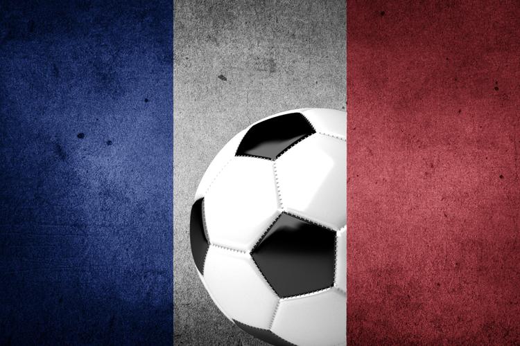 Hommage à Roland Courbis : un souvenir toujours vivant parmi nos adhérents - site internet / forum