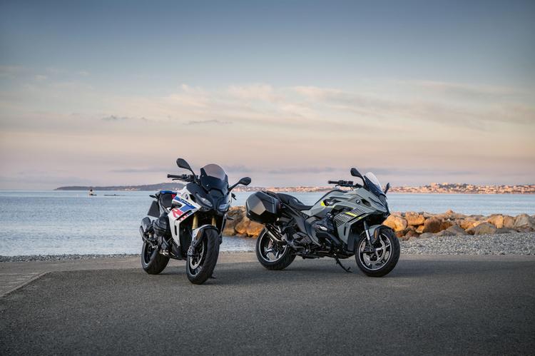 BMW MOTORRAD CELEBRA LOS 50 AÑOS DE PRODUCCIÓN DE LAS BMW RS Y DE LAS MOTOS DE COMPETICIÓN