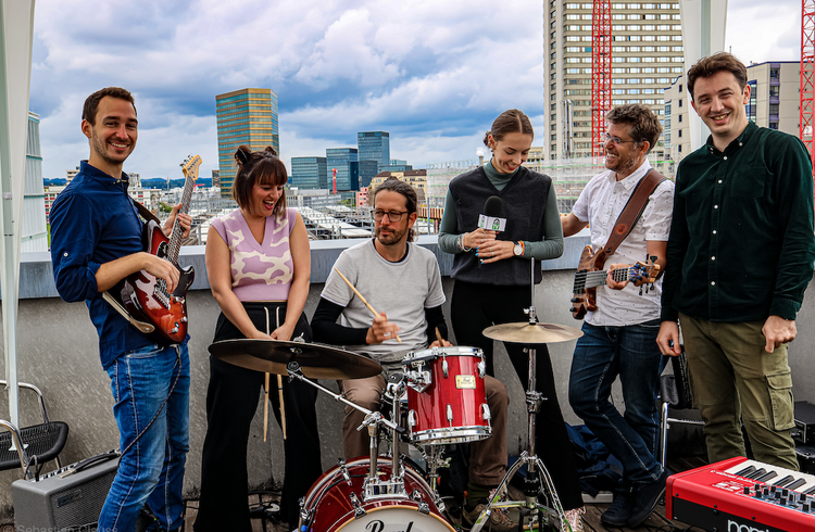 CHIP DEVA & HIRA – WORTE / NÄHER / DiscovrTV Zurich Rooftop Session