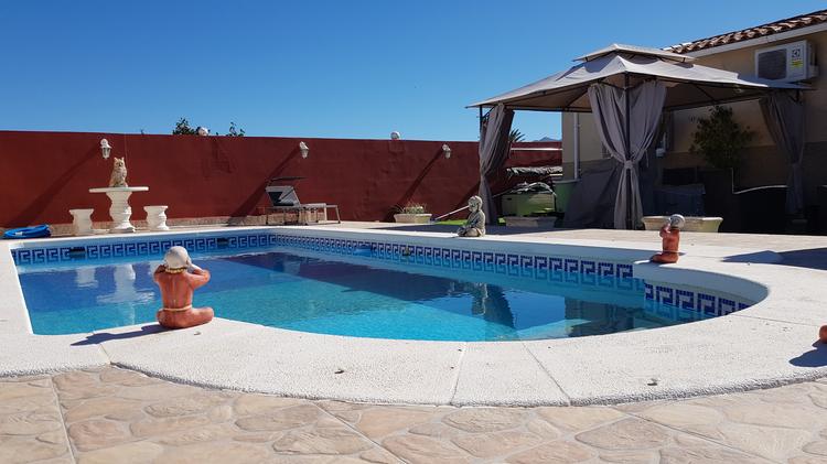 FORTUNA - Jolie VILLA de plain-pied avec piscine privée