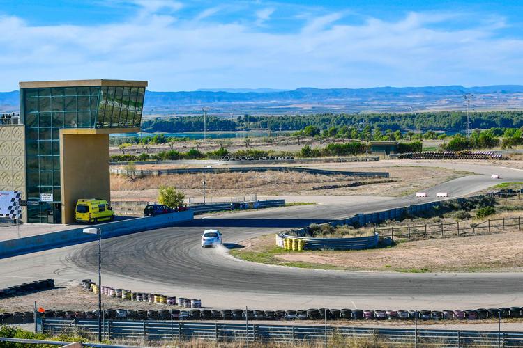 Productiva jornada de test de la CERX en Motorland Aragón