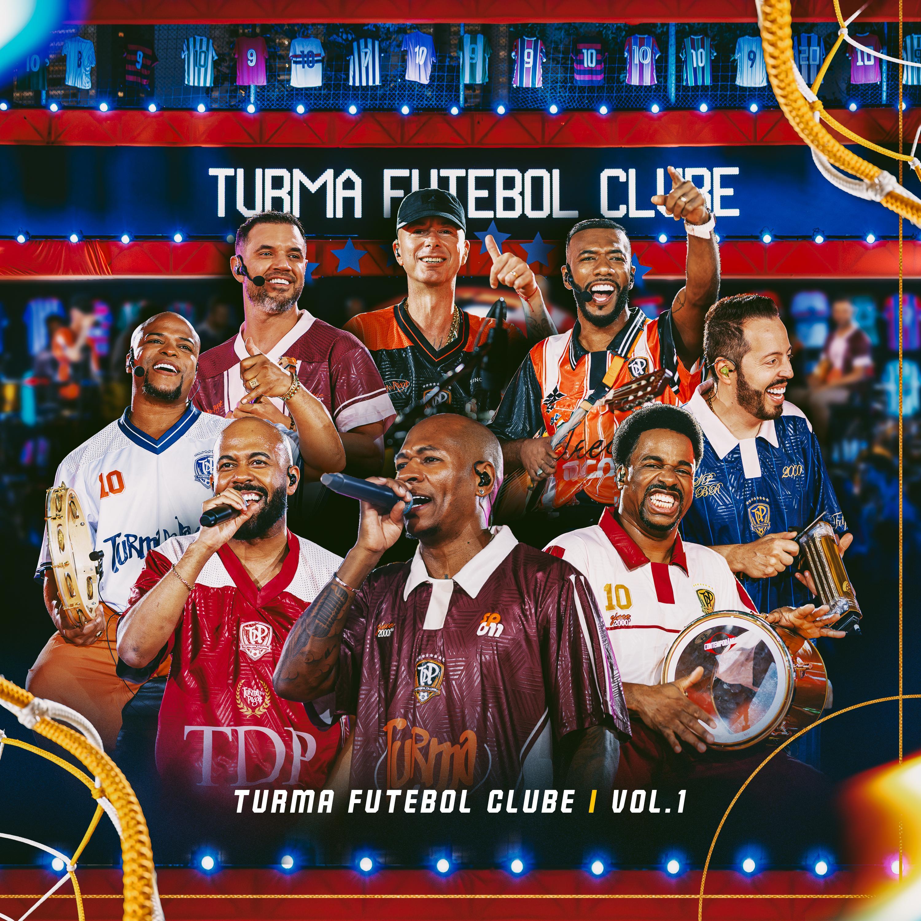 Turma do Pagode entra em campo com o primeiro tempo de "Turma Futebol Clube"