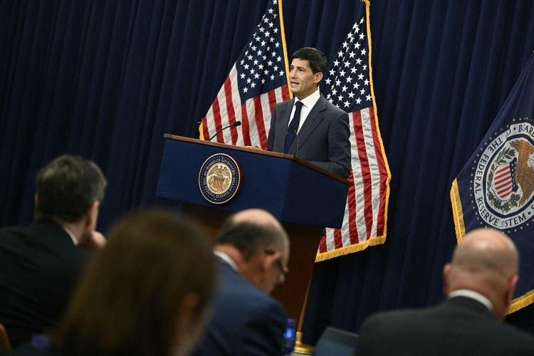 Fed, il vero test non è il rialzo: la conferenza di Warsh svelerà la nuova strategia della banca centrale