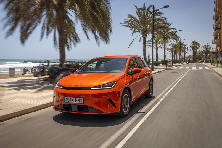 NUEVO BYD DOLPHIN G DM-I: EL HÍBRIDO ENCHUFABLE PARA TODOS YA A LA VENTA DESDE 18.700 EUROS