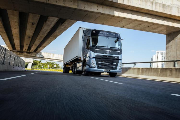 Volvo Trucks presenta los motores más eficientes de su historia: D13 y G13 con hasta un 4% menos consumo
