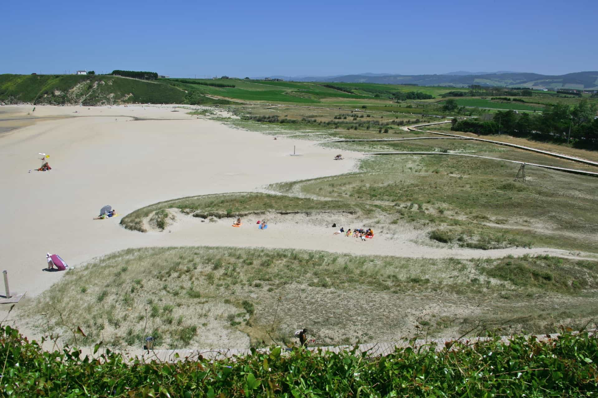 Monumento Natural Playa de Penarronda en Castropol