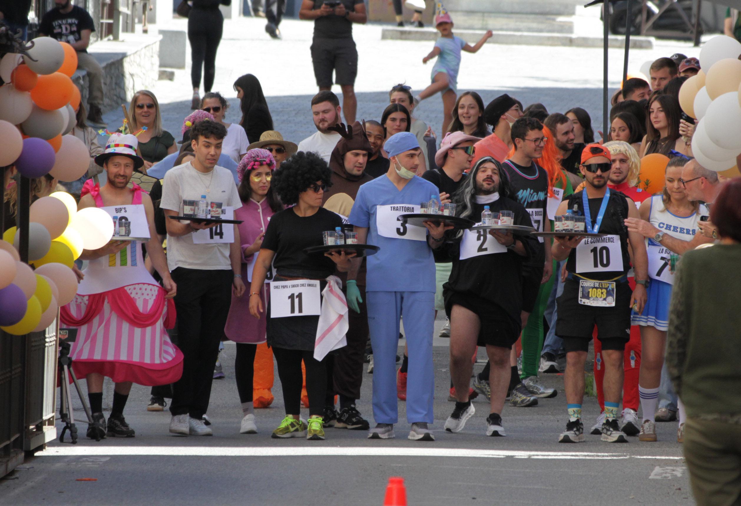 Corte - La course des garçons de café lance les animations carnavalesques