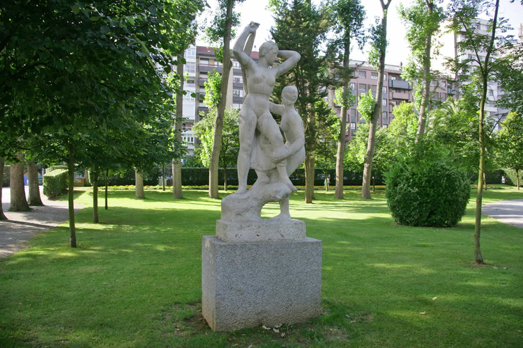 Escultura «Desnudos»